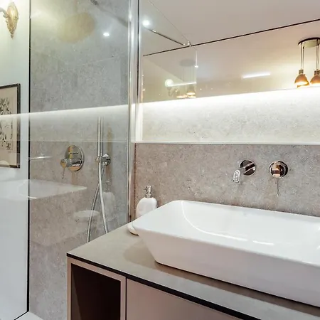 Stiavnica Apartment *